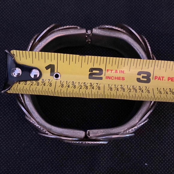 Vintage Mexican Silver circulars Hinged Bracelet bangle - Picture 7 of 9